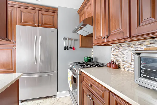 Sold by Compass | media 17