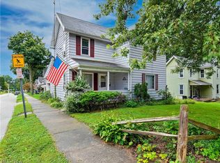 593 E Perry St, Salem, OH 44460