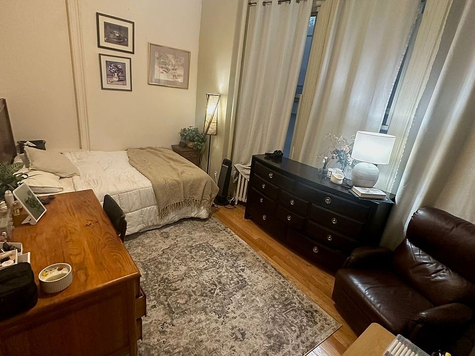 1st image of 31 E 30th St APT 1C