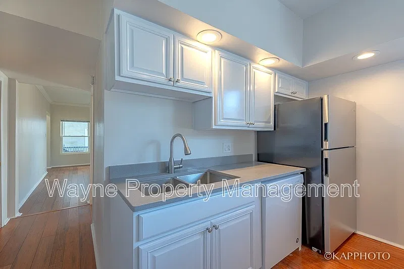 4 bed, 2.0 bath, 1400 sqft, $3,900 — Photo 4