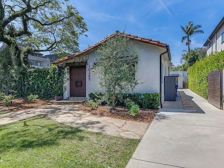10385 Ilona Ave — Photo 2