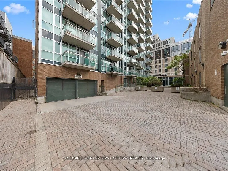 134 York St #1203 — Photo 8