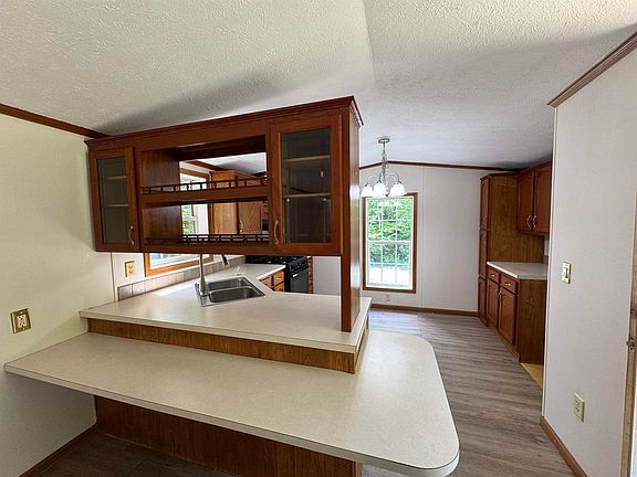 4th image of 42 Vista Drive