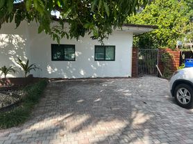 3371 SW 22nd St, Fort Lauderdale, FL