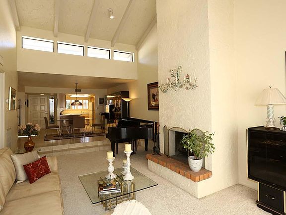 4th image of 6529 N Maryland Cir