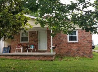 618 W Elm St, Ridgway, IL 62979