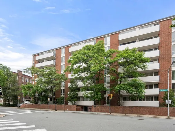 29 Concord Ave APT 302, Cambridge, MA 02138