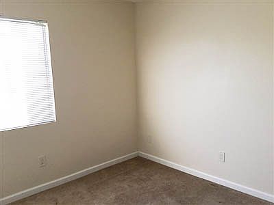5th image of 3326 Paisley St