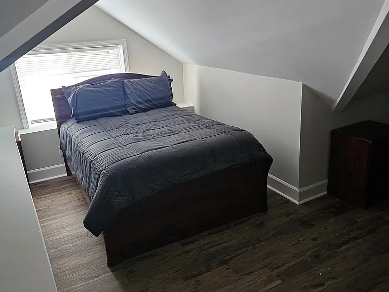 2035 Carrollton Ave — Photo 18