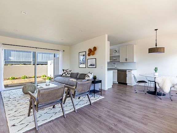 3rd image of 6465 Sycamore Meadows Dr