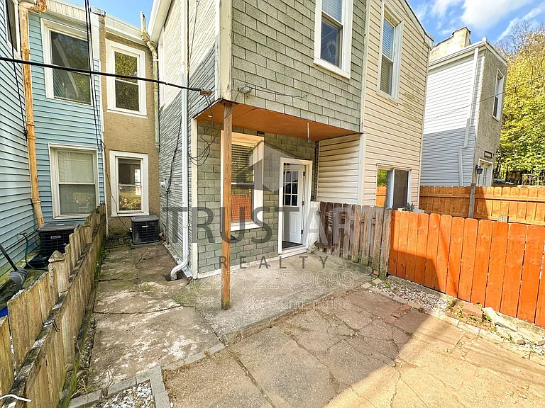 3885 Manor St #1 — Photo 18