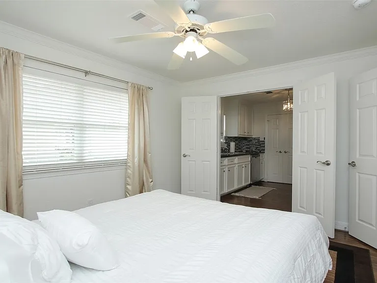 4331 Marina St #B — Photo 11