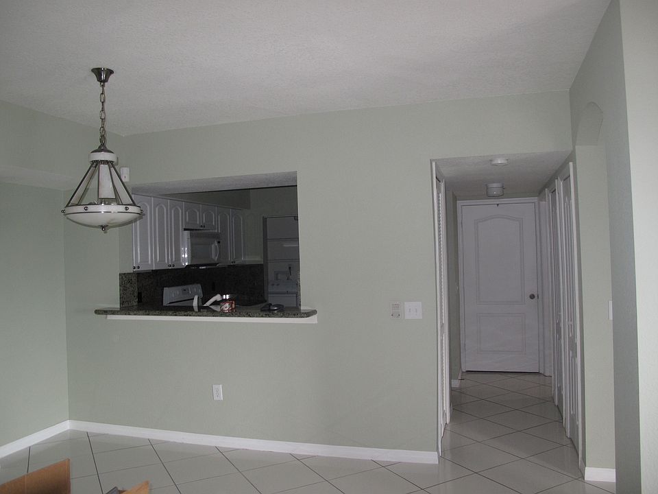 Front Entrance & Kitchen