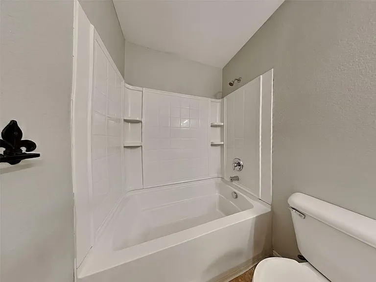 527 Laurel Ln — Photo 25
