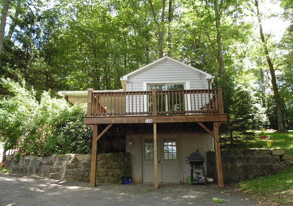 1st image of 326 Deep Creek Dr