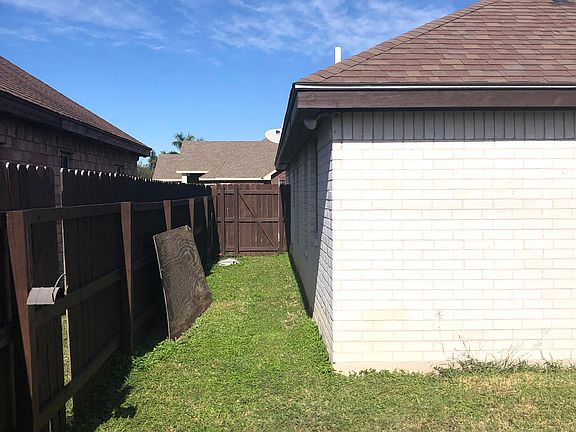 4th image of 2418 Llano Molano Ln