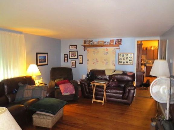 5th image of 70 Granger St