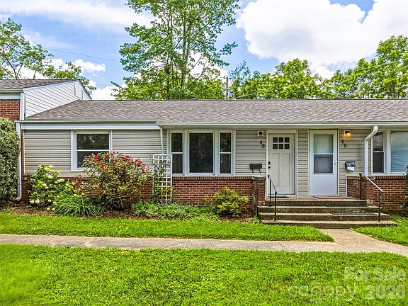 2nd image of 43 Trowbridge Ln