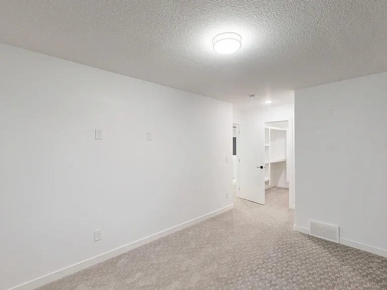 15 Hawks Ridge Blvd NW — Photo 13