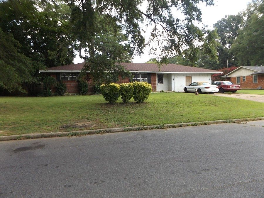 1st image of 892 Richland Dr