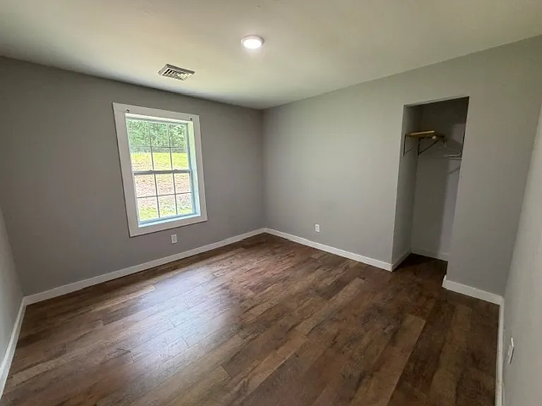 201 Old Harrison Cir SW — Photo 7