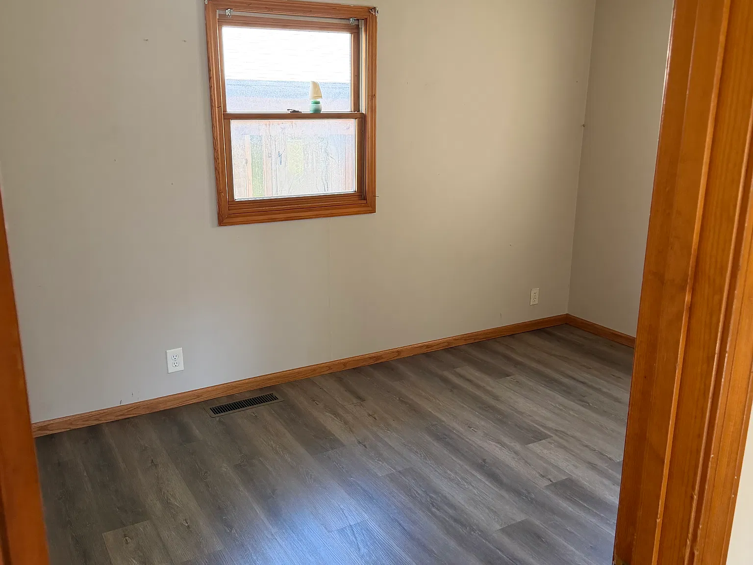 2 bed, 1005 sqft, $1,100 — Photo 3