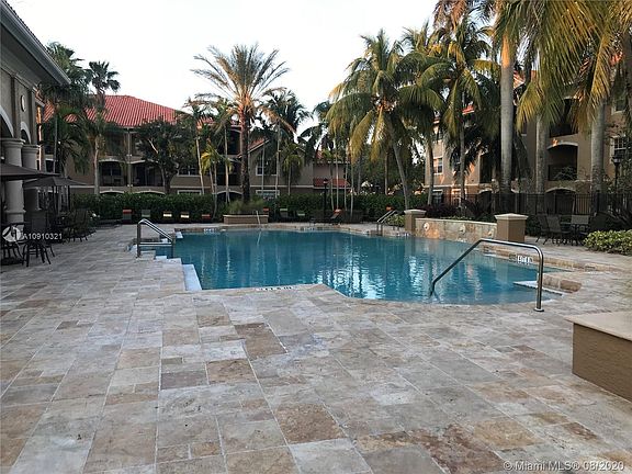 4th image of 151 SW 117th Ave #9305