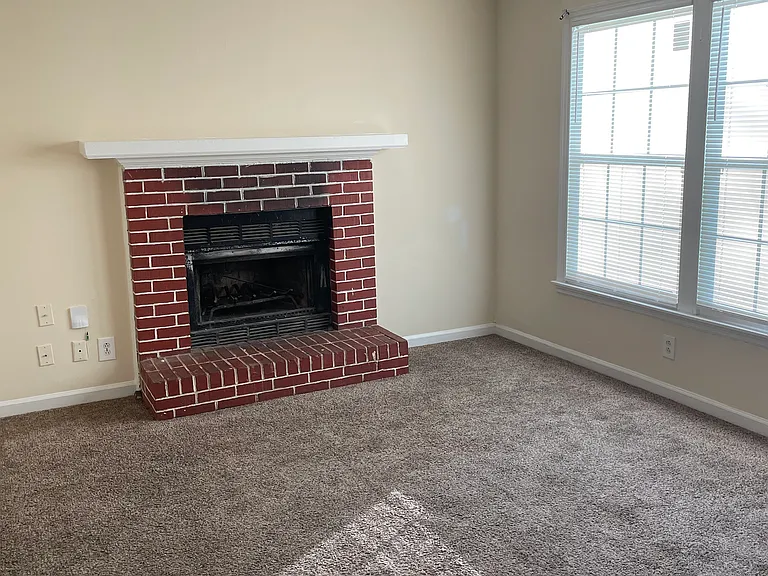 310 Darold Ct — Photo 3