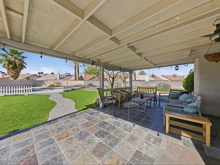 4251 Valley Royal Dr — Photo 19