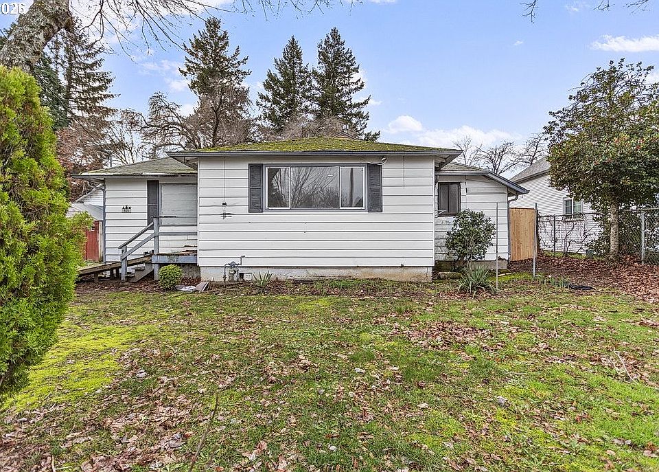 1st image of 805 SE 197th Ave
