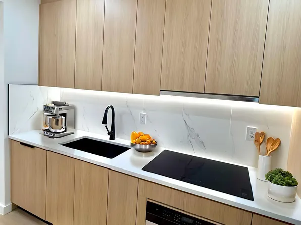 168 East 111th Street image 2 of 6