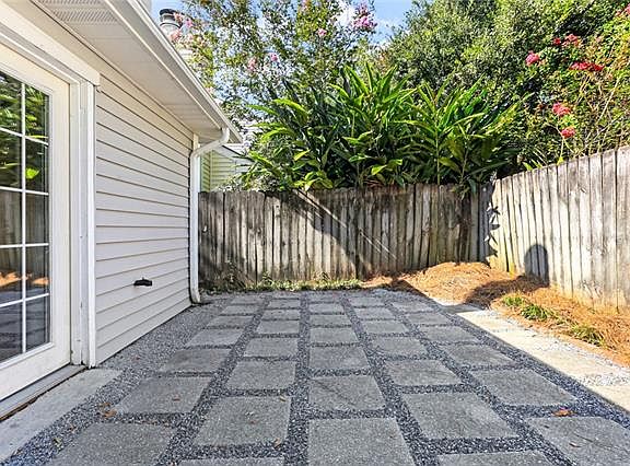 5th image of 844 Old Metairie Dr