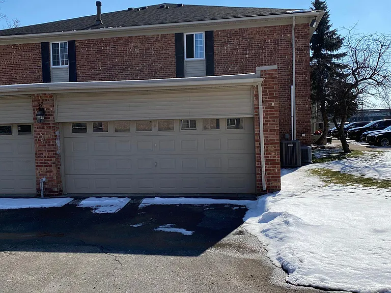 6157 Orchard Lake Rd #201 — Photo 2