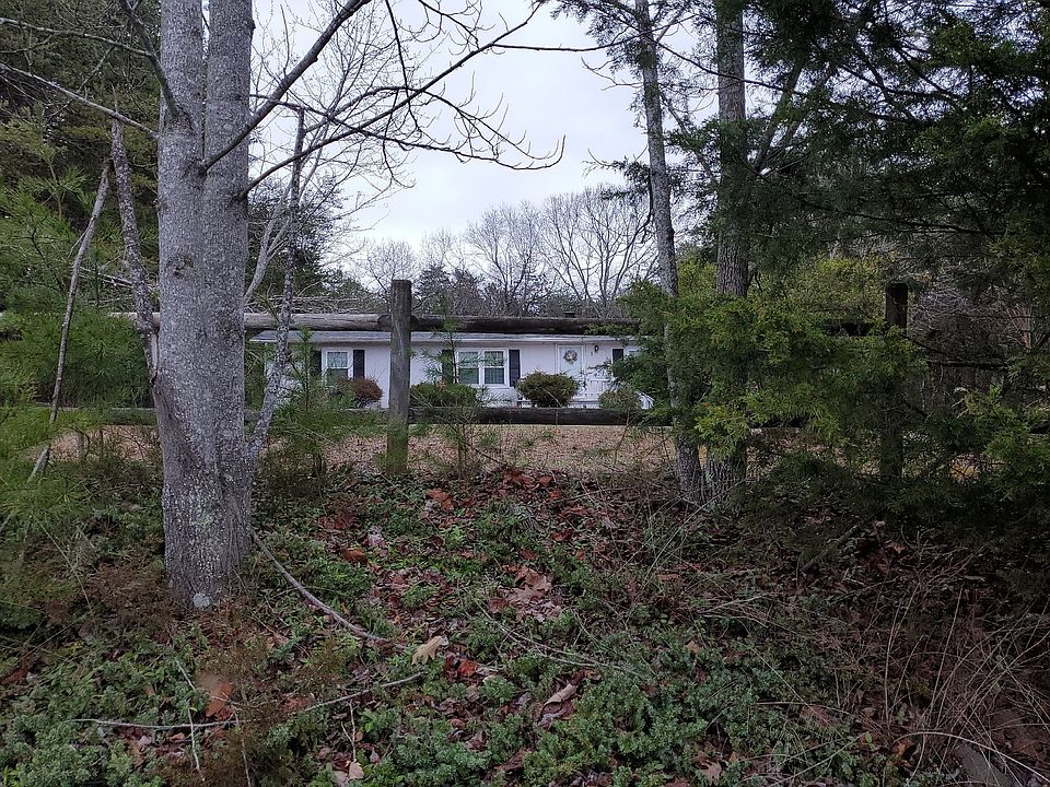 1st image of 435 Harbor Landing Dr