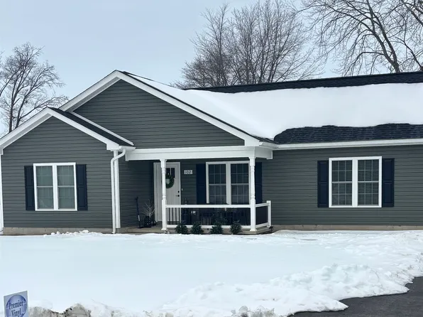 102 14th St, Grottoes, VA 24441