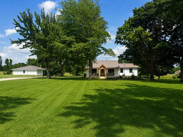 3640 Hawk Pride Mountain Rd, Tuscumbia, AL 35674