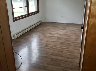 203 N Pleasant St APT 1, Roanoke, IL