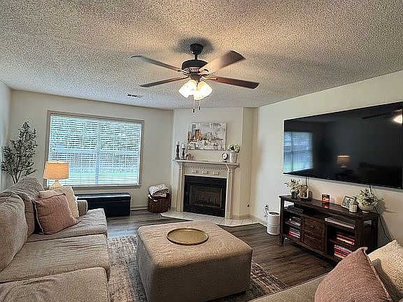 5th image of 1710 Murray Creek Dr