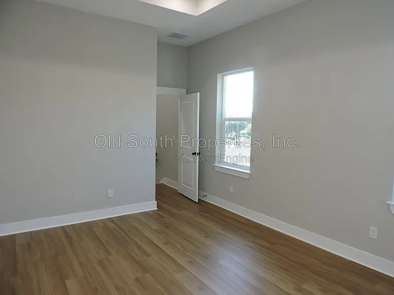 706 N F St #B — Photo 20