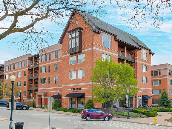 2nd image of 935 Burlington Ave Unit 303