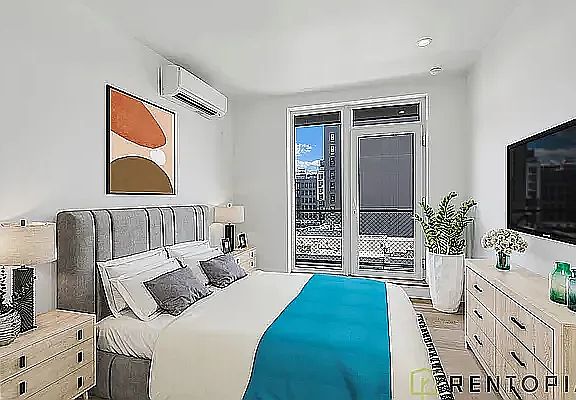 4th image of 1875 Atlantic Ave APT 4C