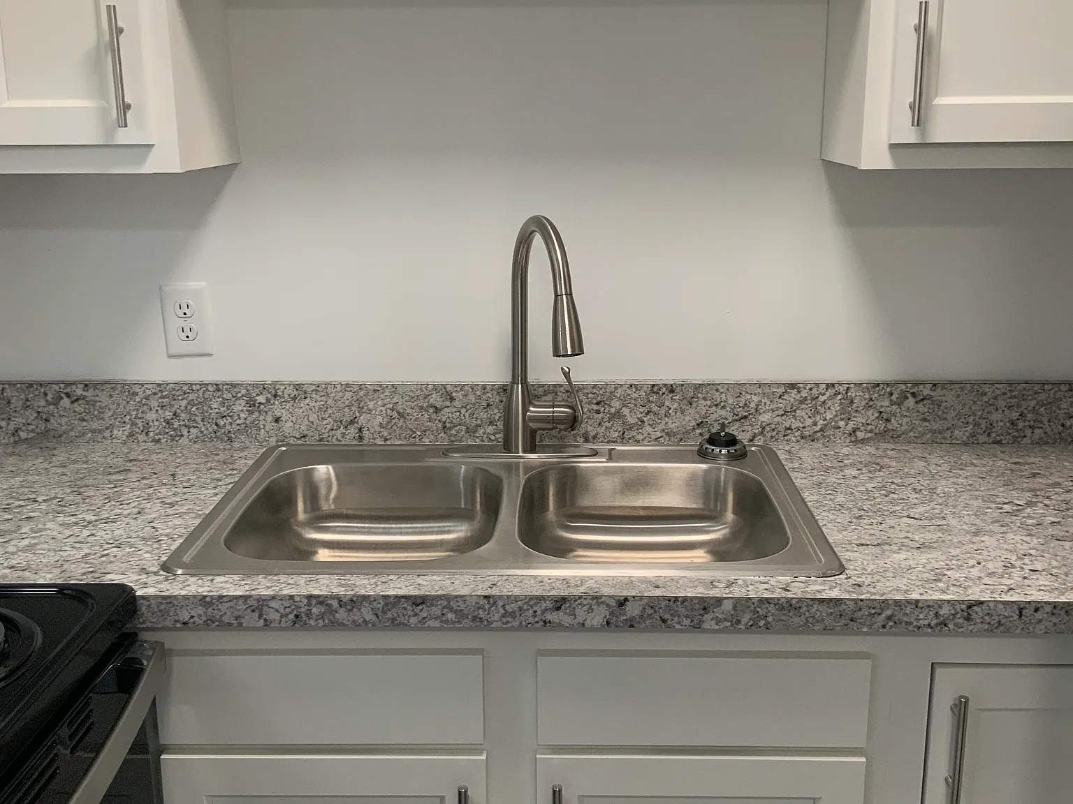 2 bed, 945 sqft, $875 — Photo 4