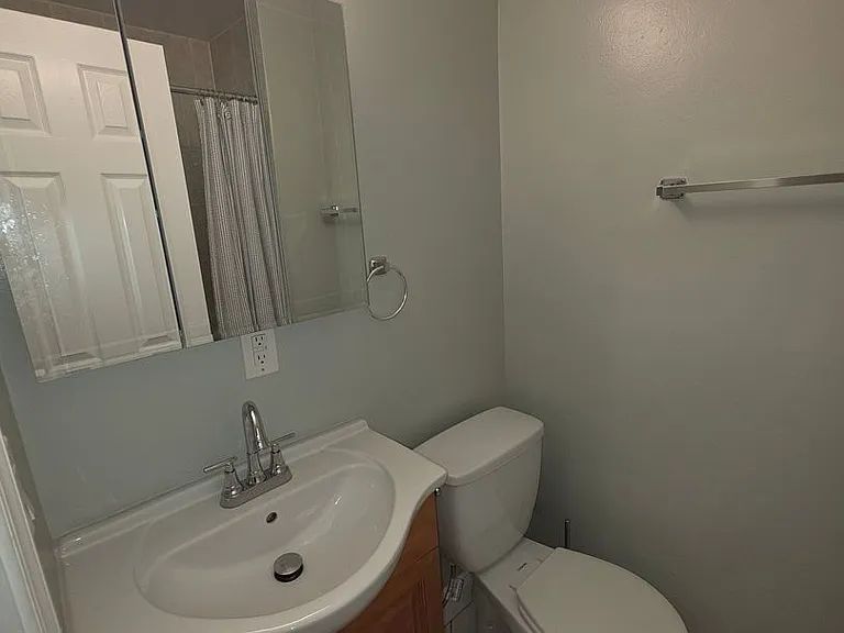 3220 Wisconsin Ave NW — Photo 27