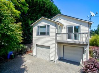 8120 23rd Ct NE, Seattle, WA 98115