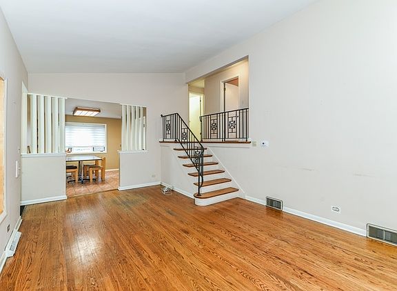 3rd image of 10420 S Kolin Ave