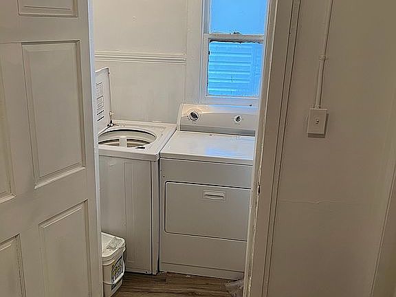 3rd image of 4107 West Broadway
