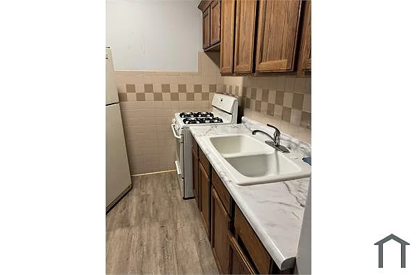 Building Photo - 4046 W 26th St #3