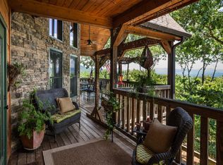 515 Cherokee Cir, Ellijay, GA 30536