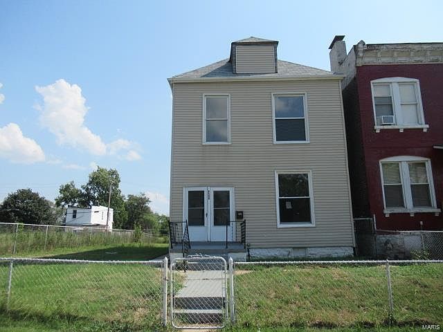 1st image of 4234 Prairie Ave