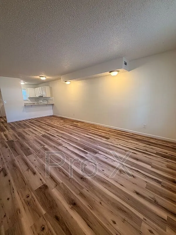 2 bed, 1.5 bath, 1024 sqft, $1,195 — Photo 4